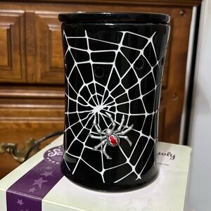 Lg. Scentsy Warmer Creepy Crawly